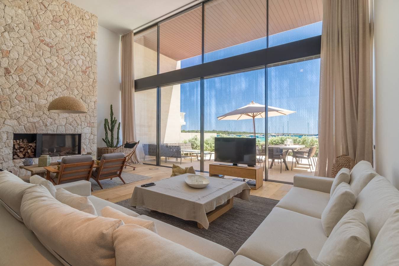 Foto 2 von 48: Colonia Beach House, Villa 5StarsHome Mallorca