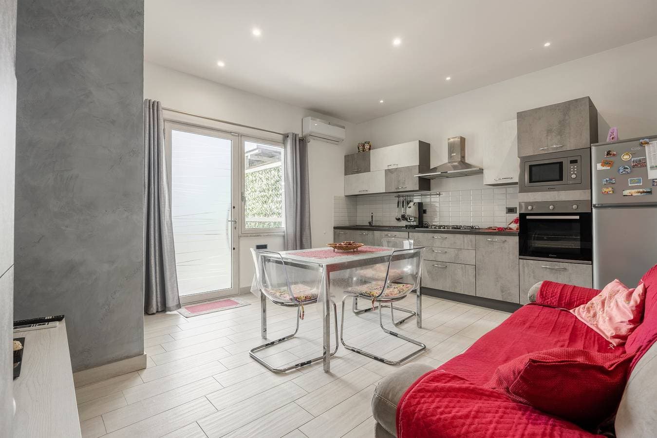 Foto 9 von 35: Apartment 'Lido Azzurro Sea Terra' mit Bergblick, WLAN und Klimaanlage