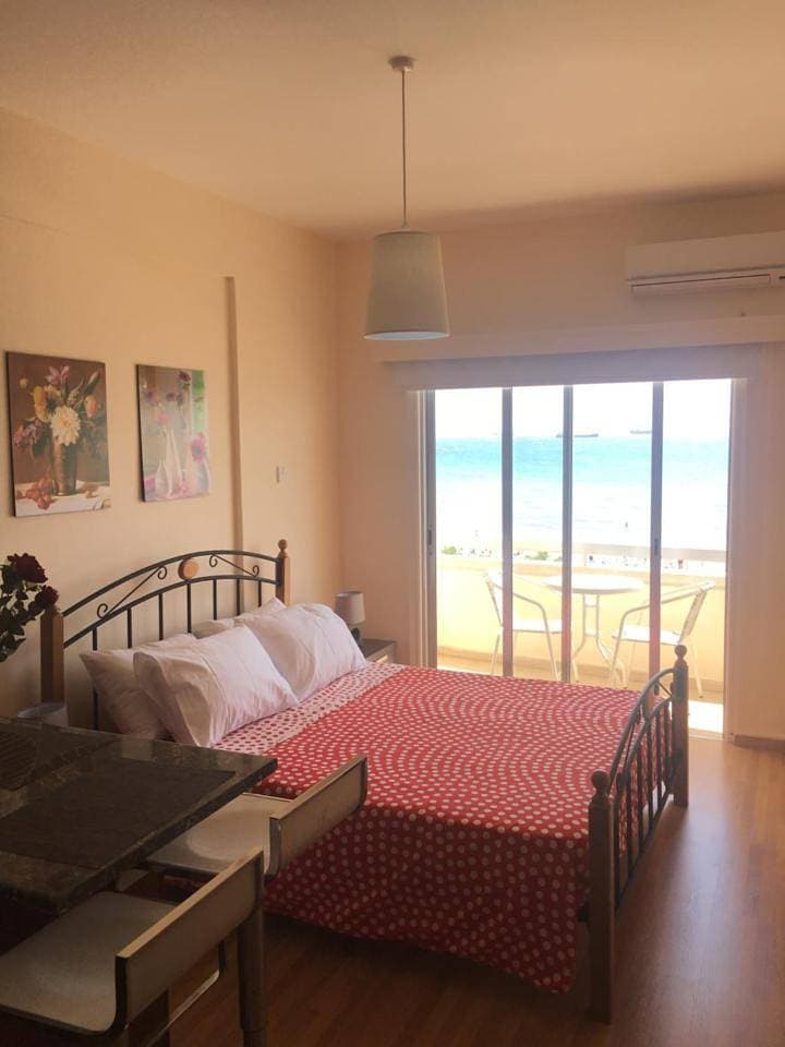 Foto 10 von 79: Studio Apartment with Sea View