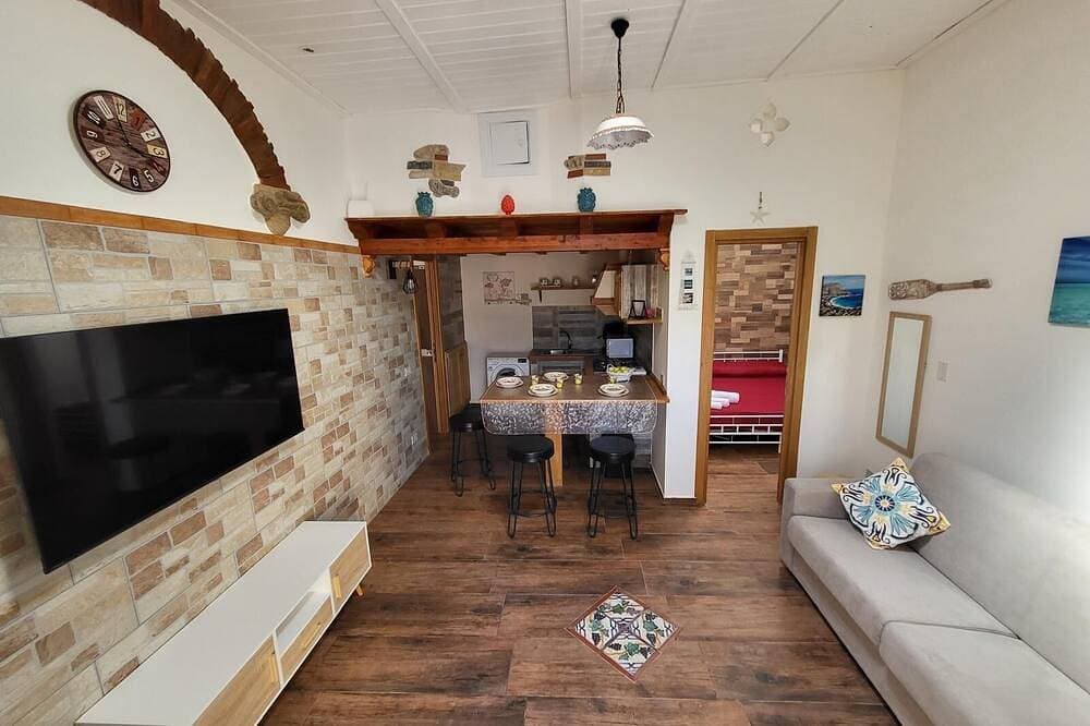 Marine vacation home 1