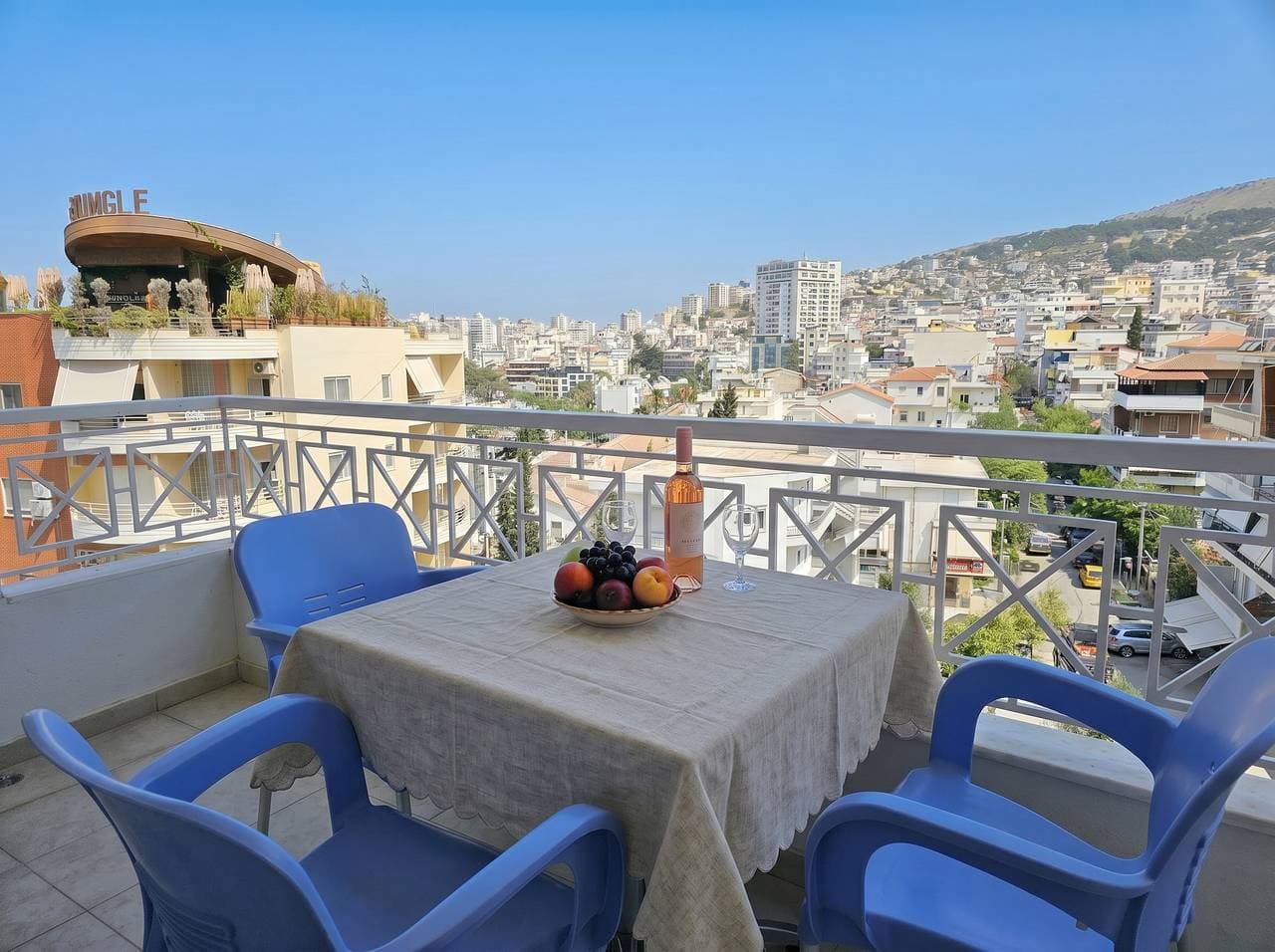 Foto 10 von 27: Ferienwohnung für 3 Personen mit Balkon