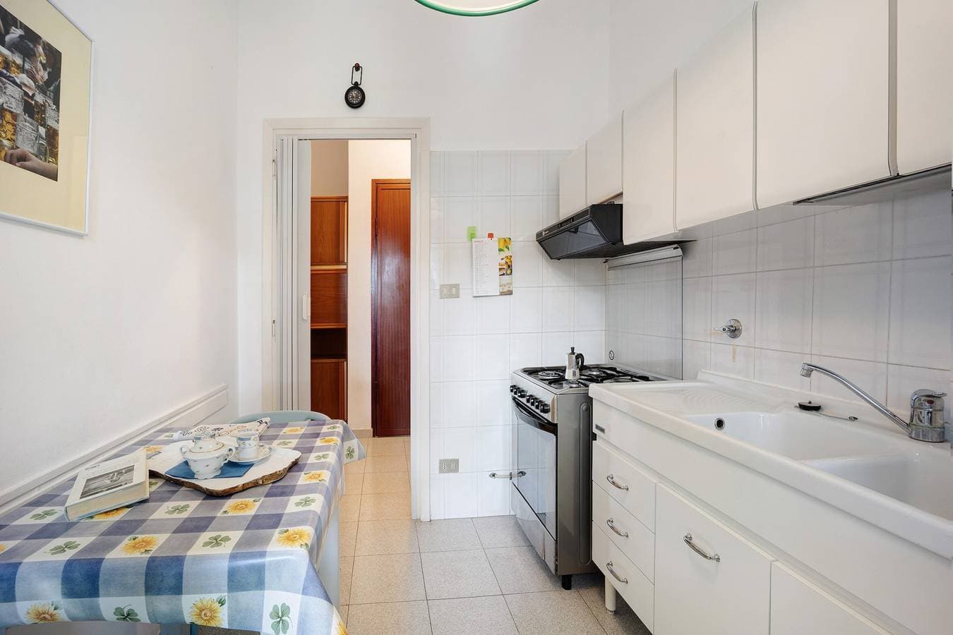 Foto 13 von 26: Ferienwohnung 'Casa Serena 12' mit 2 Balkonen und einem Innenhof mit reserviertem Parkplatz