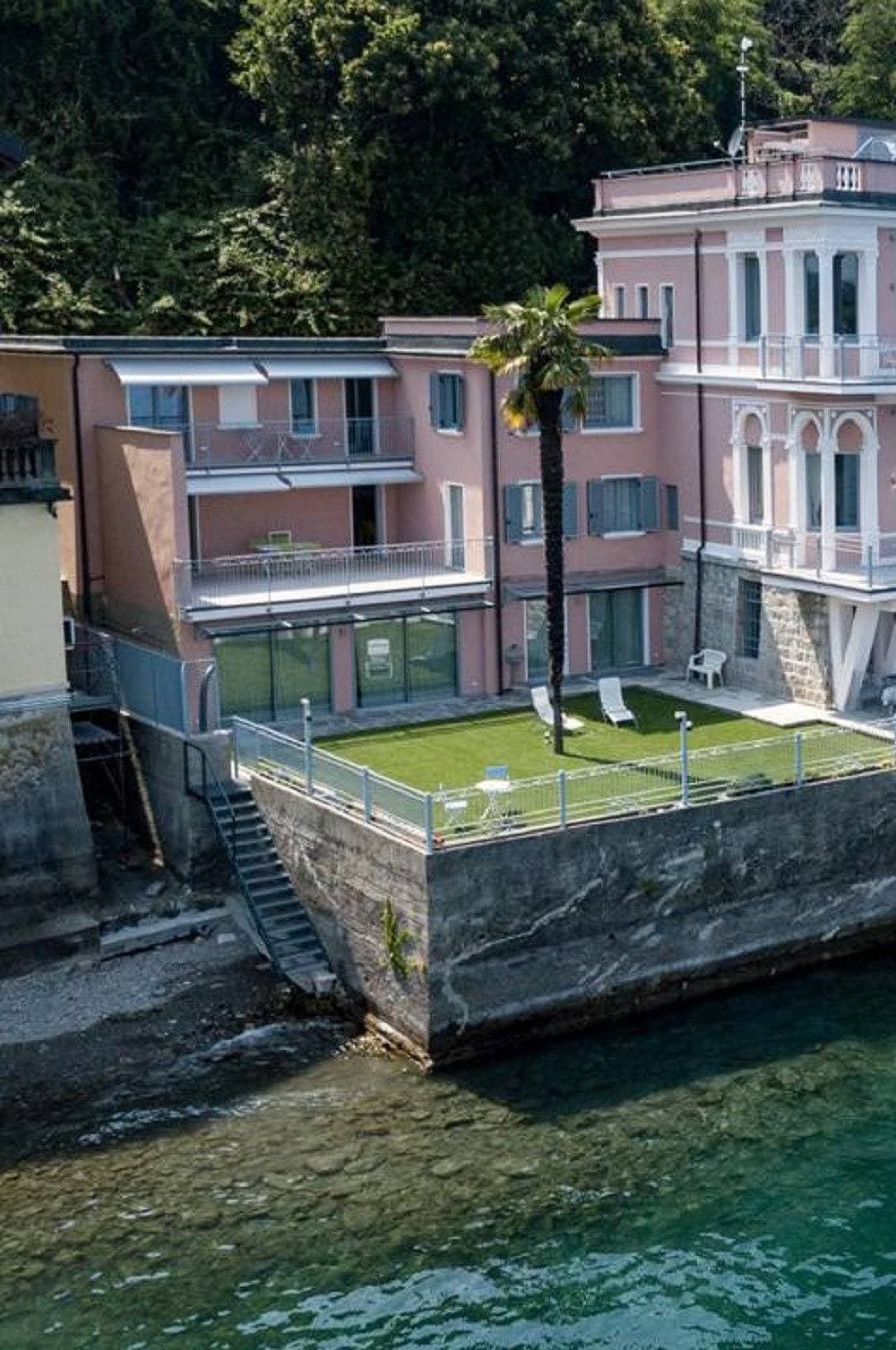 Foto 2 von 13: Stone apartment with lake view in Baveno