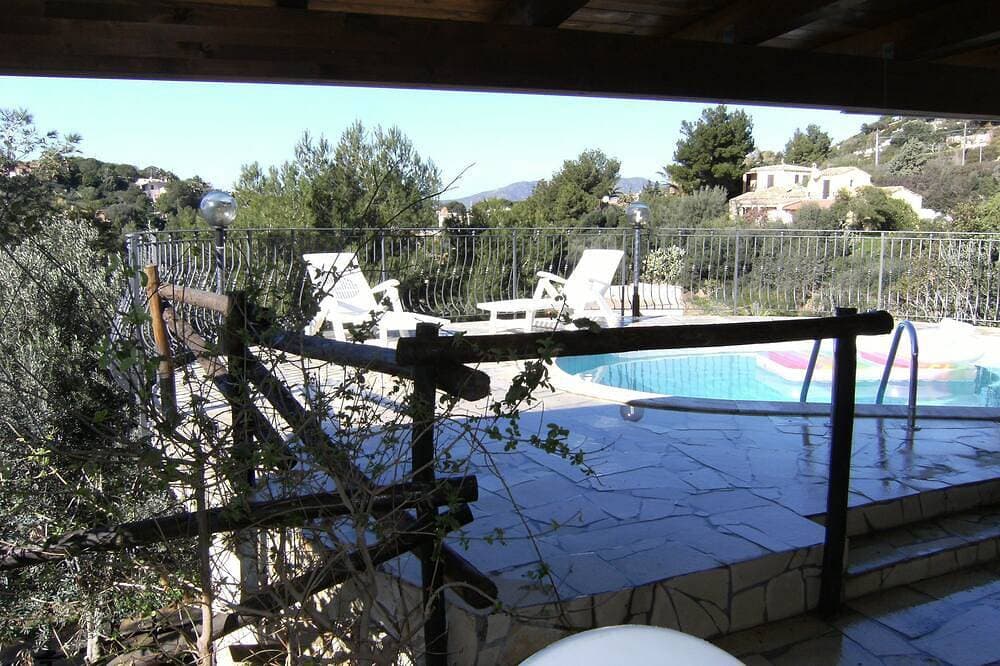 Foto 13 von 30: Villa mit privatem Pool, mit Panoramablick auf das Meer und atemberaubendem Sonnenuntergang