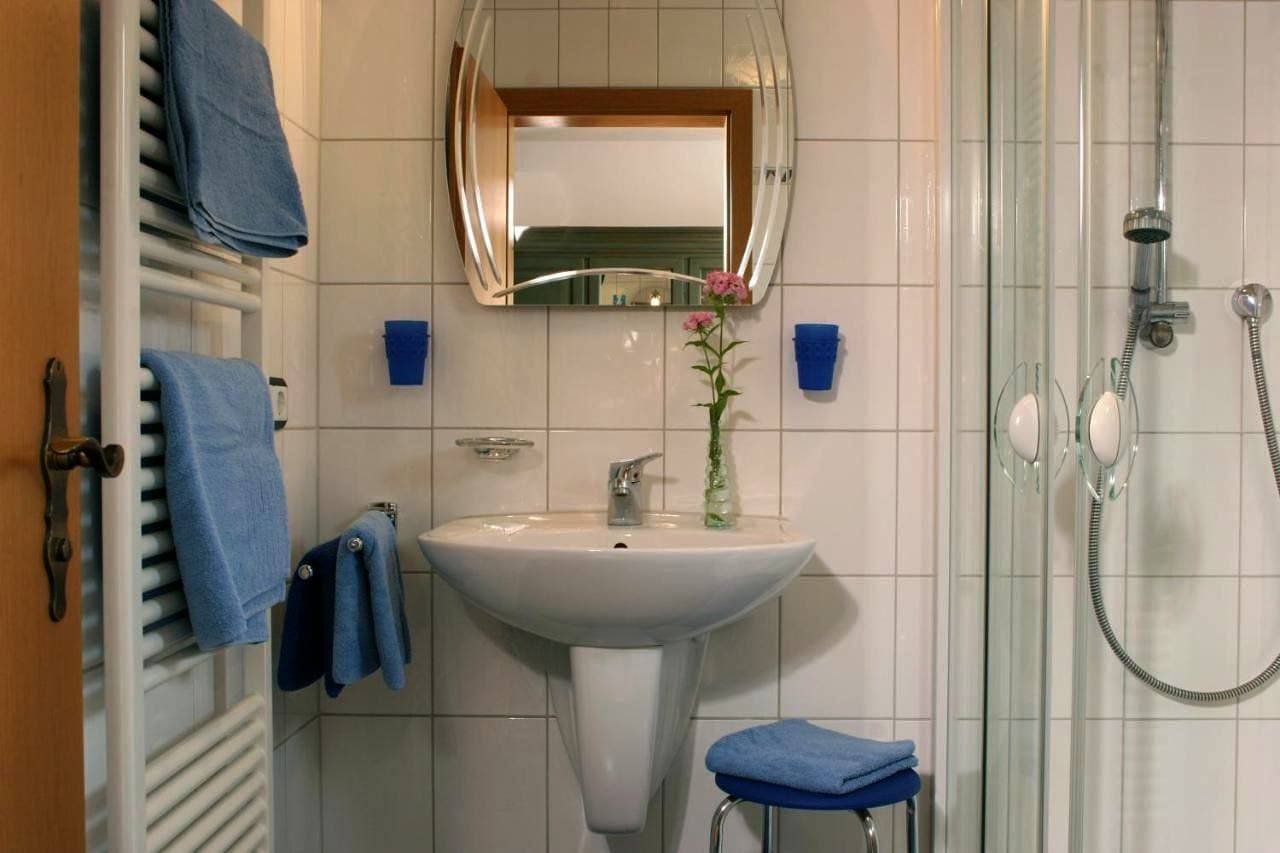 Foto 5 von 5: Double Room with Private Bathroom
