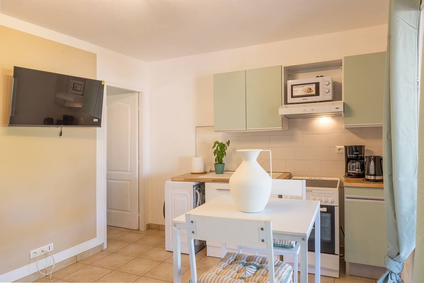 Foto 3 von 12: Ferienwohnung für 2 Personen mit Terrasse