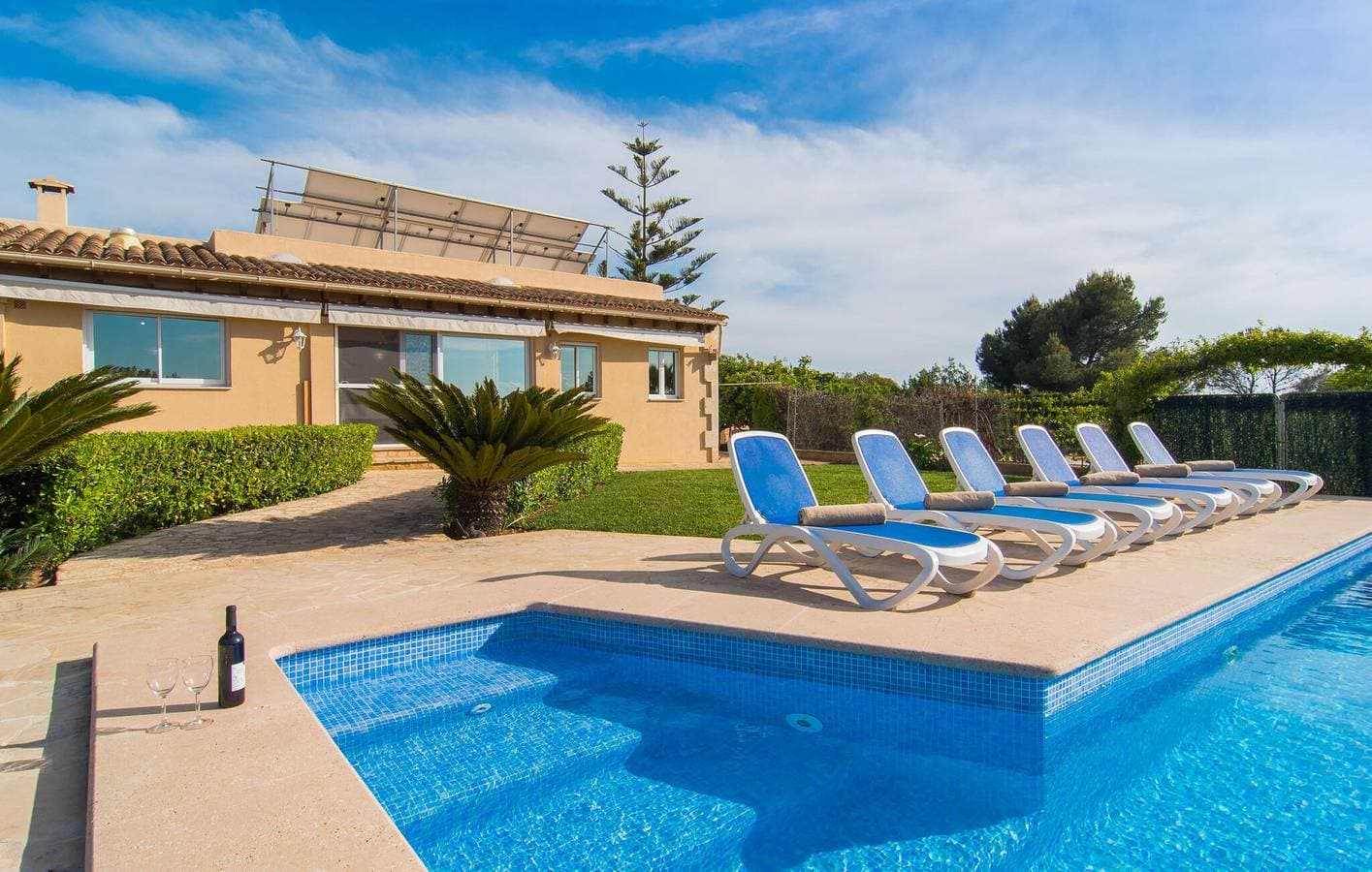 Foto 10 von 47: Son Negre Oase: Stilvolle Wohnung mit Pool und Terrasse