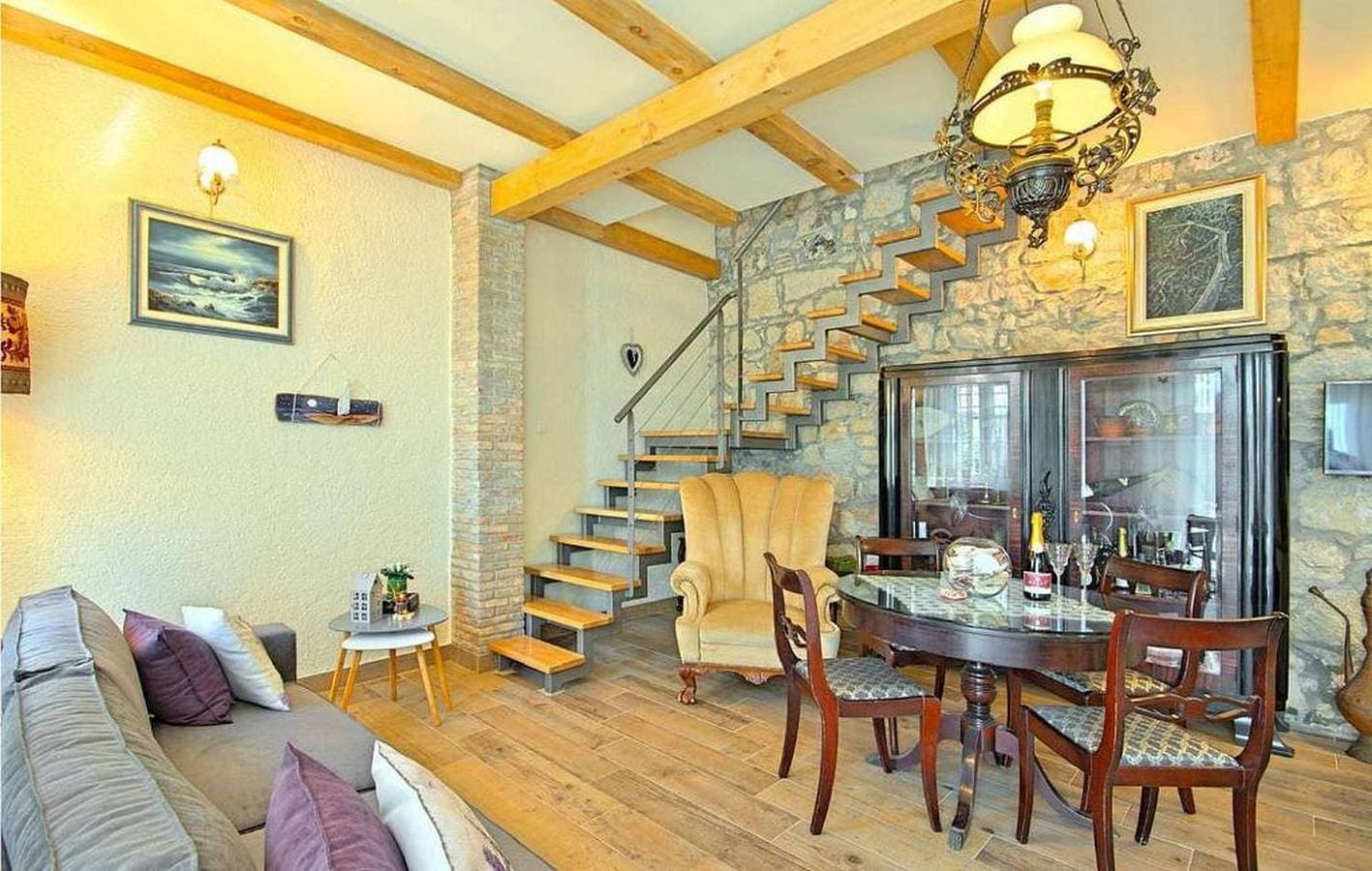 Foto 12 von 38: Rustikales Steinhaus nur 300 Meter zum Strand mit Meerblick, Grill, Terrasse