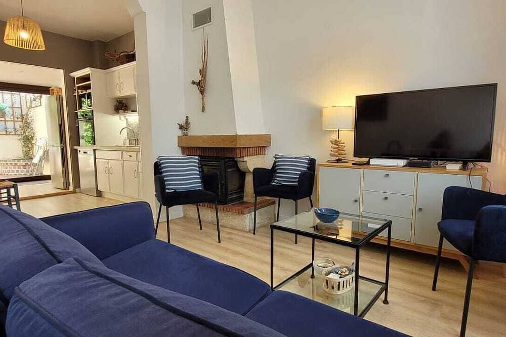 Townhouse with patio, ideal family with 2 children, 2 mn walk from citycenter 1