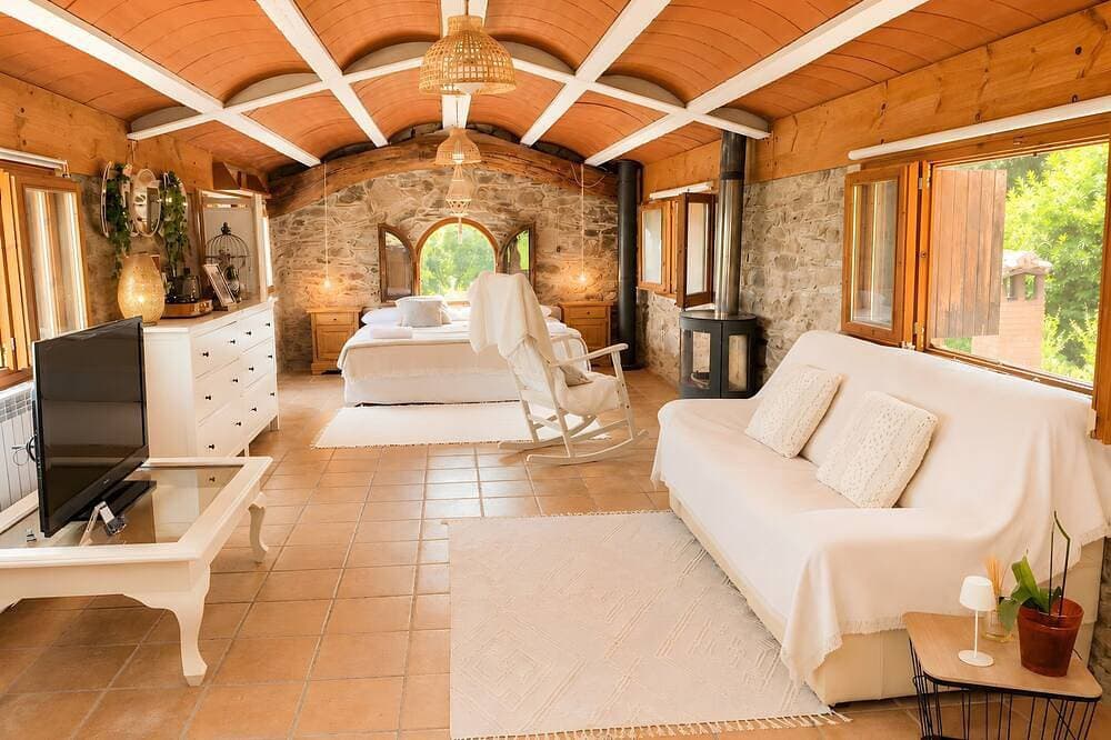 Foto 4 von 13: Les Golfes · Ländliches Loft mit Talblick