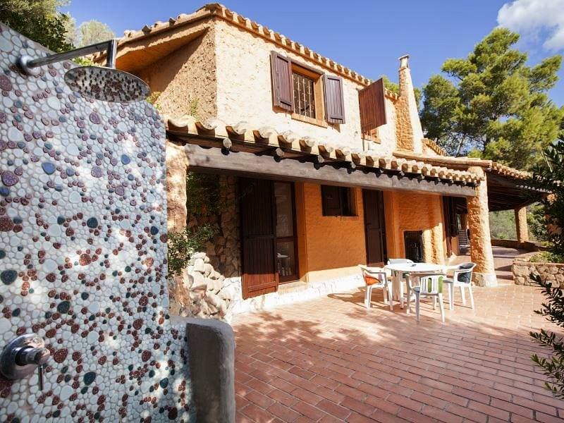 Foto 4 von 23: Villa für 8 Personen mit Terrasse
