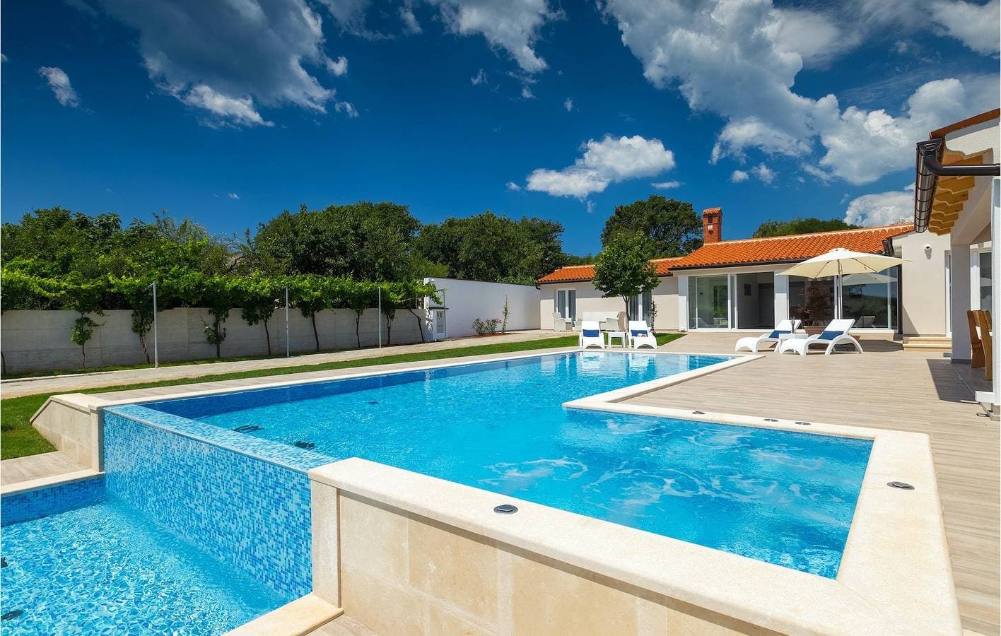 Foto 10 von 60: Geräumige 2-Zimmer-Wohnung mit Pool, 2 km vom FKK-Strand entfernt