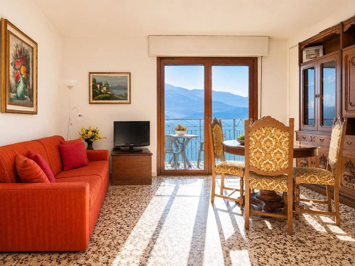 Foto 5 von 5: Apartment with Lake View