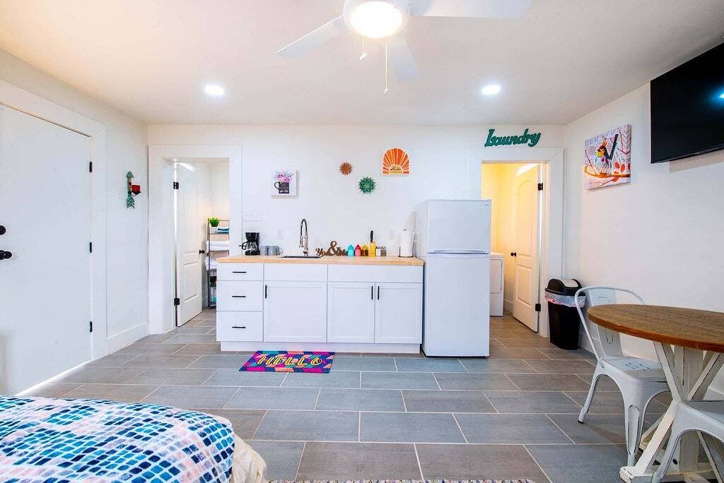 Foto 5 von 13: Stylish Charming Guesthouse in Central El Paso Edit