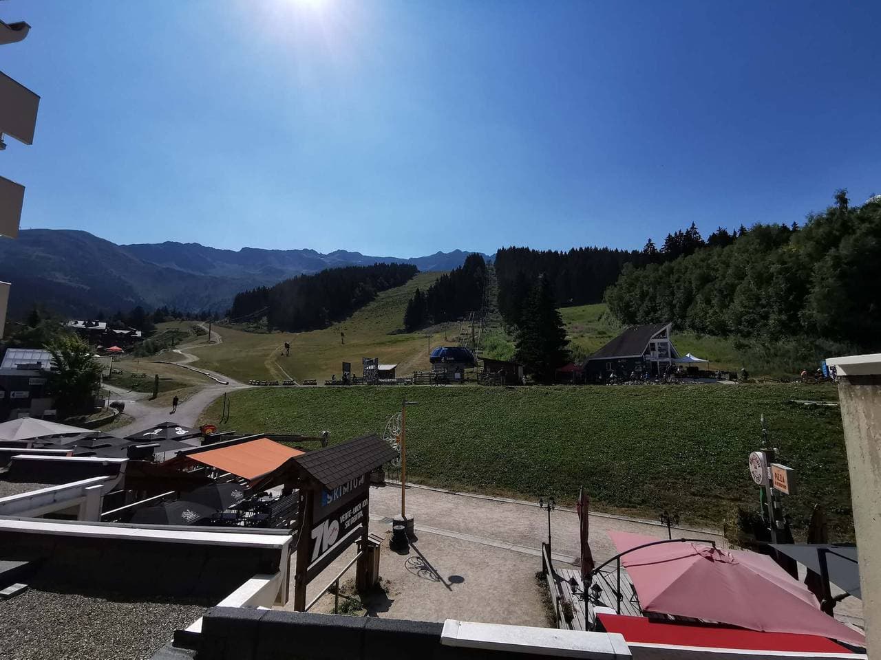 Foto 11 von 15: Gemütliches Studio an der Piste mit Balkon, TV und Skiraum