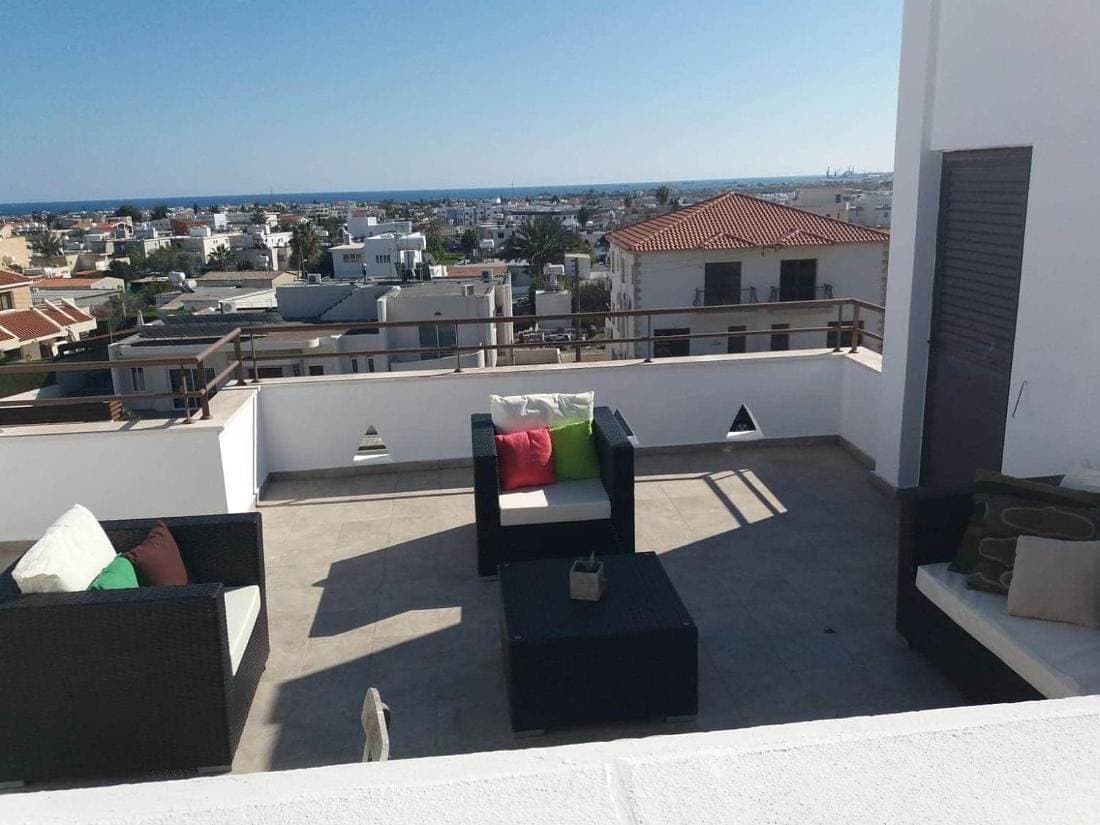 Foto 6 von 40: Maisonette mit zwei Schlafzimmern und Berg- und Meerblick