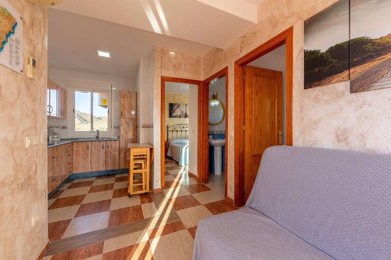 Foto 8 von 23: Haustierfreundliche Ferienwohnung Las Cuatro Lunas mit Bergblick, Terrasse und Klimaanlage