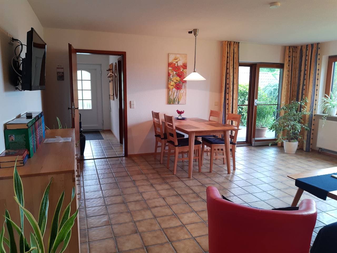 Foto 2 von 21: Ferienwohnung "Haus Irene" mit privater Terrasse & WLAN