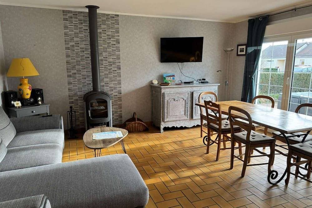 Le Rivage, House with garden near the sea 1