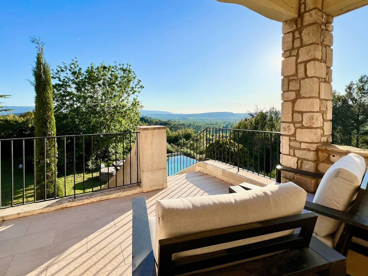 Foto 8 von 44: Ferienhaus 'Provence Living' mit Bergblick, WLAN und Klimaanlage