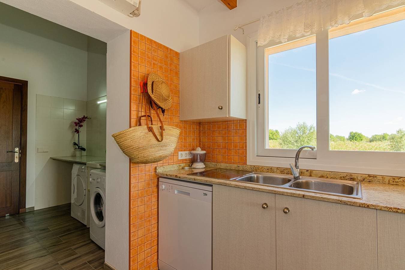Foto 10 von 34: Ferienhaus 'Vanessa' mit Bergblick, privatem Pool und Klimaanlage