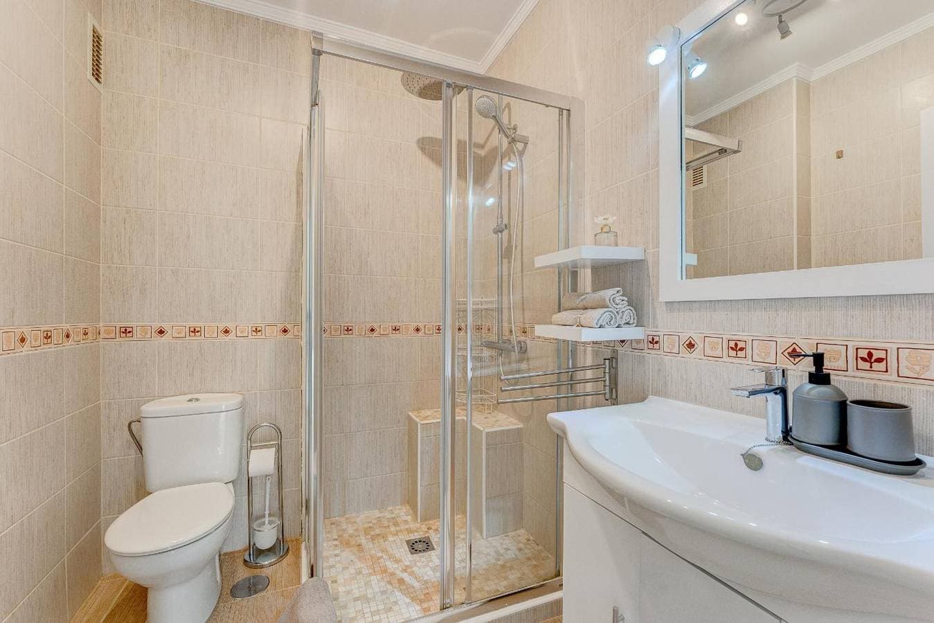 Foto 13 von 28: Ferienwohnung 'Yucca Park' mit Gemeinschaftspool, WLAN und Klimaanlage