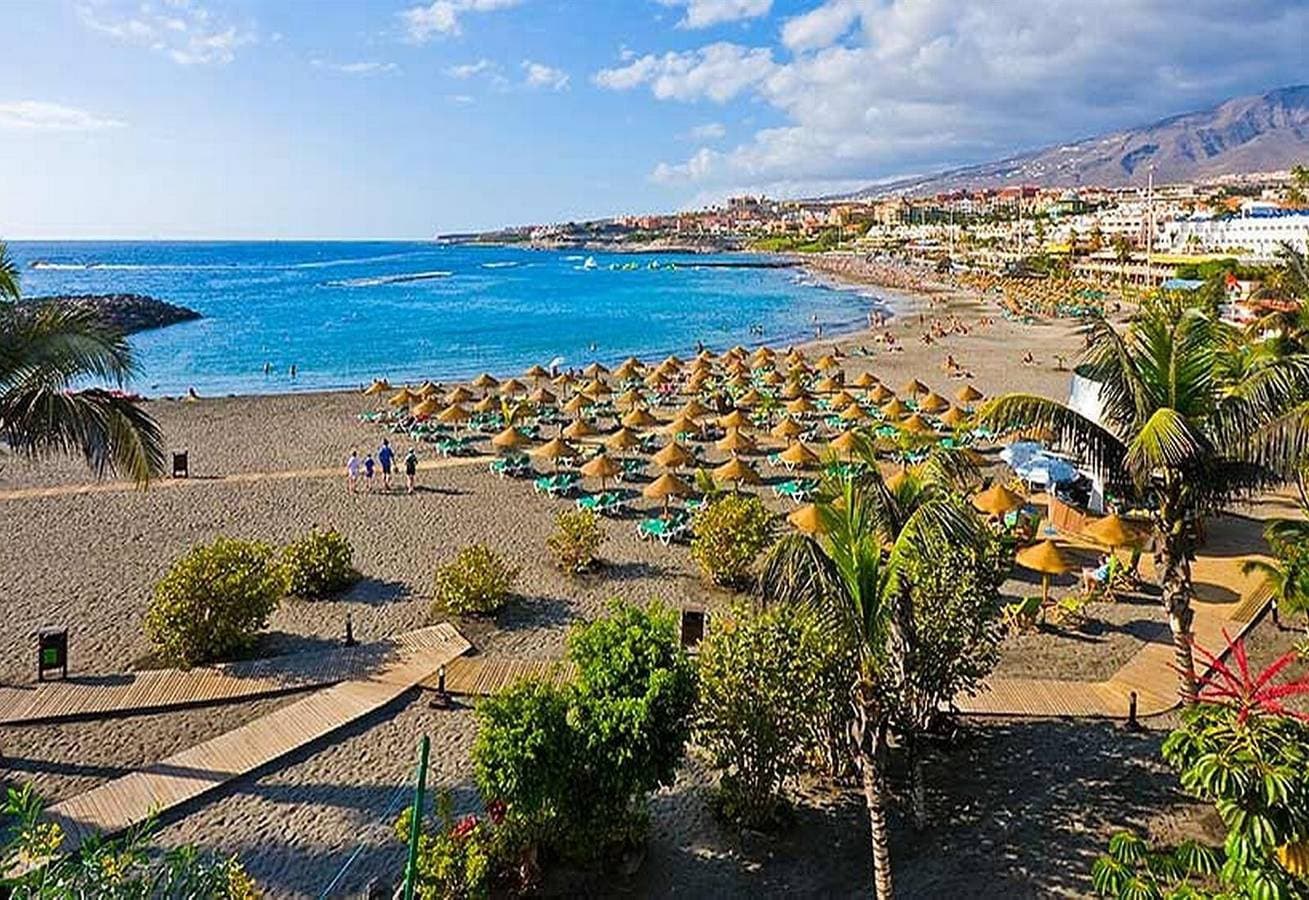 Foto 8 von 45: Ferienunterkunft "5-Schlafzimmer Villa in Playa del Duque" mit privatem Pool