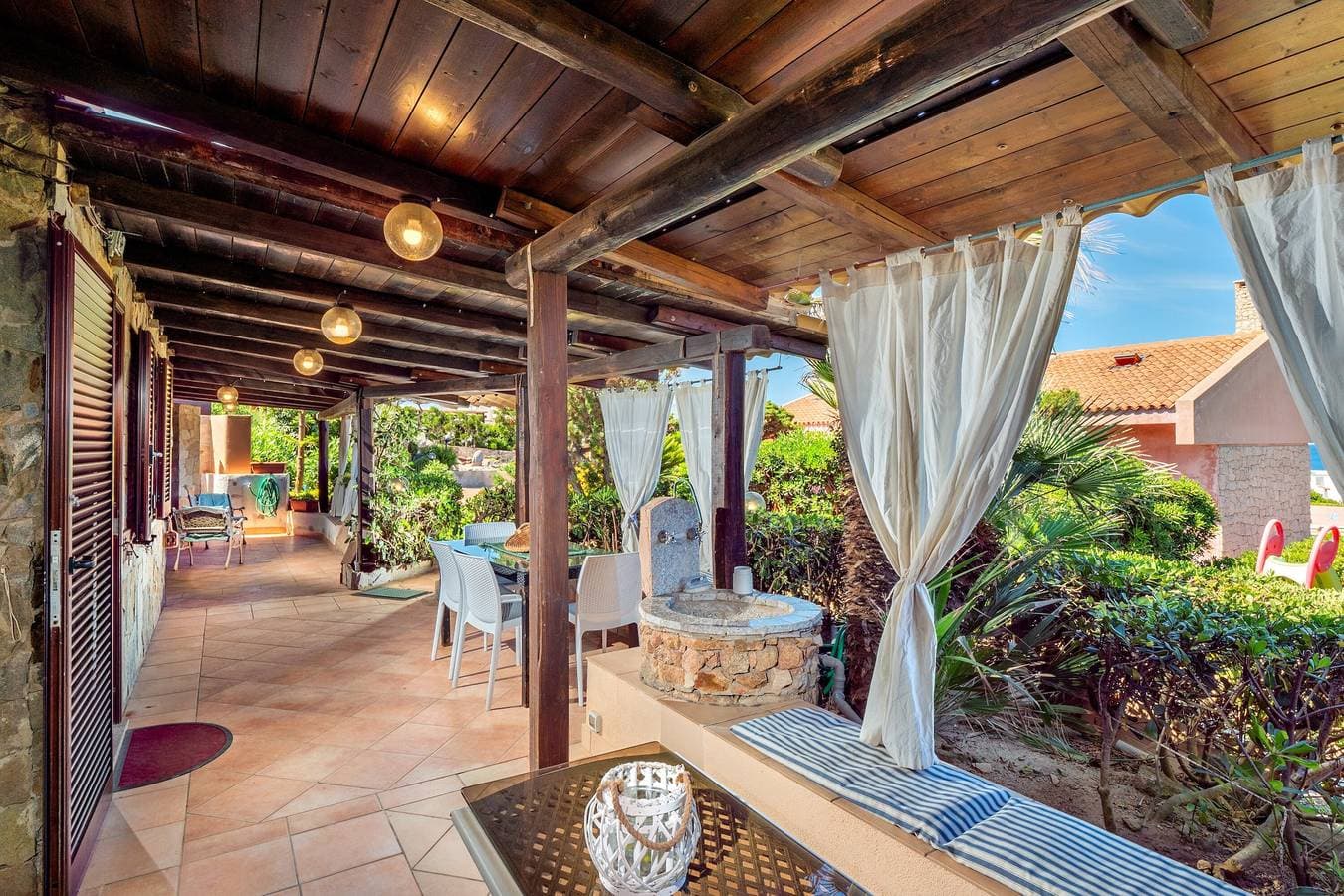 Foto 2 von 24: Charmante Villa mit Meerblick, WLAN, Garten und Terrasse