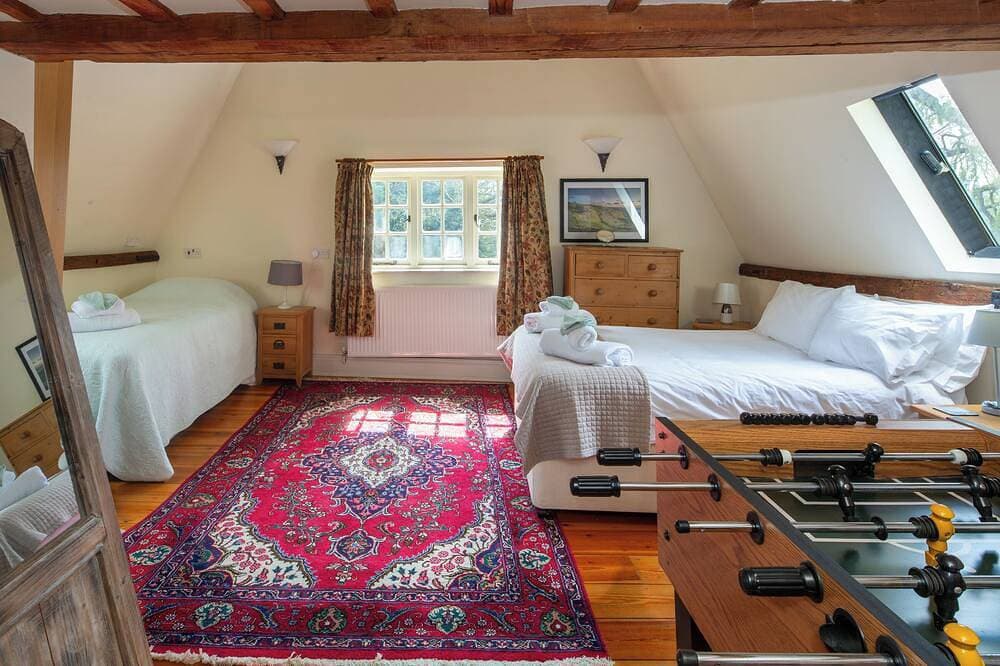 Foto 5 von 24: 5 Schlafzimmer Unterkunft in Wye, near Ashford