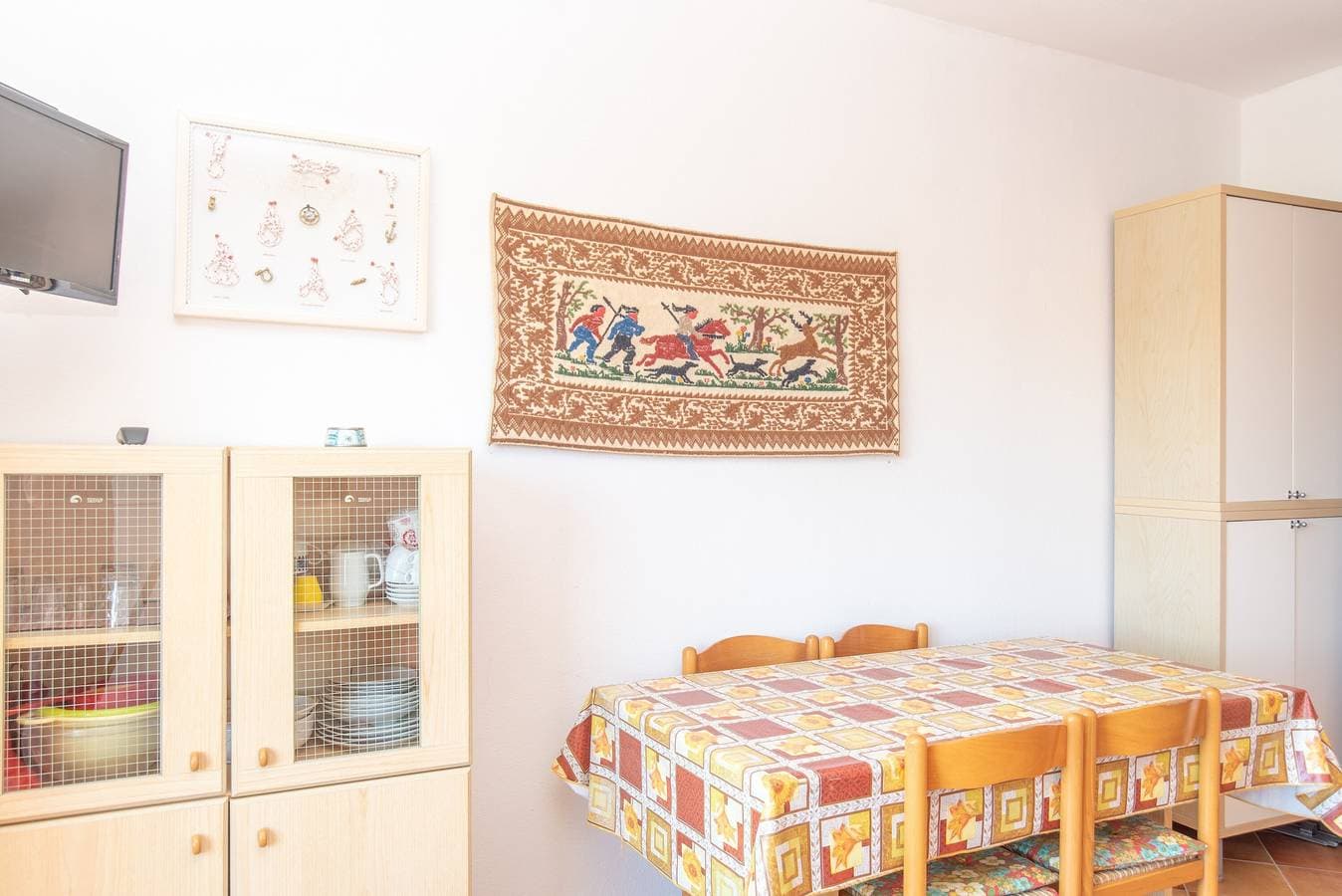 Foto 12 von 25: Ferienwohnung mit Meerblick und Terrasse, nur wenige Schritte vom Zentrum von Palau entfernt