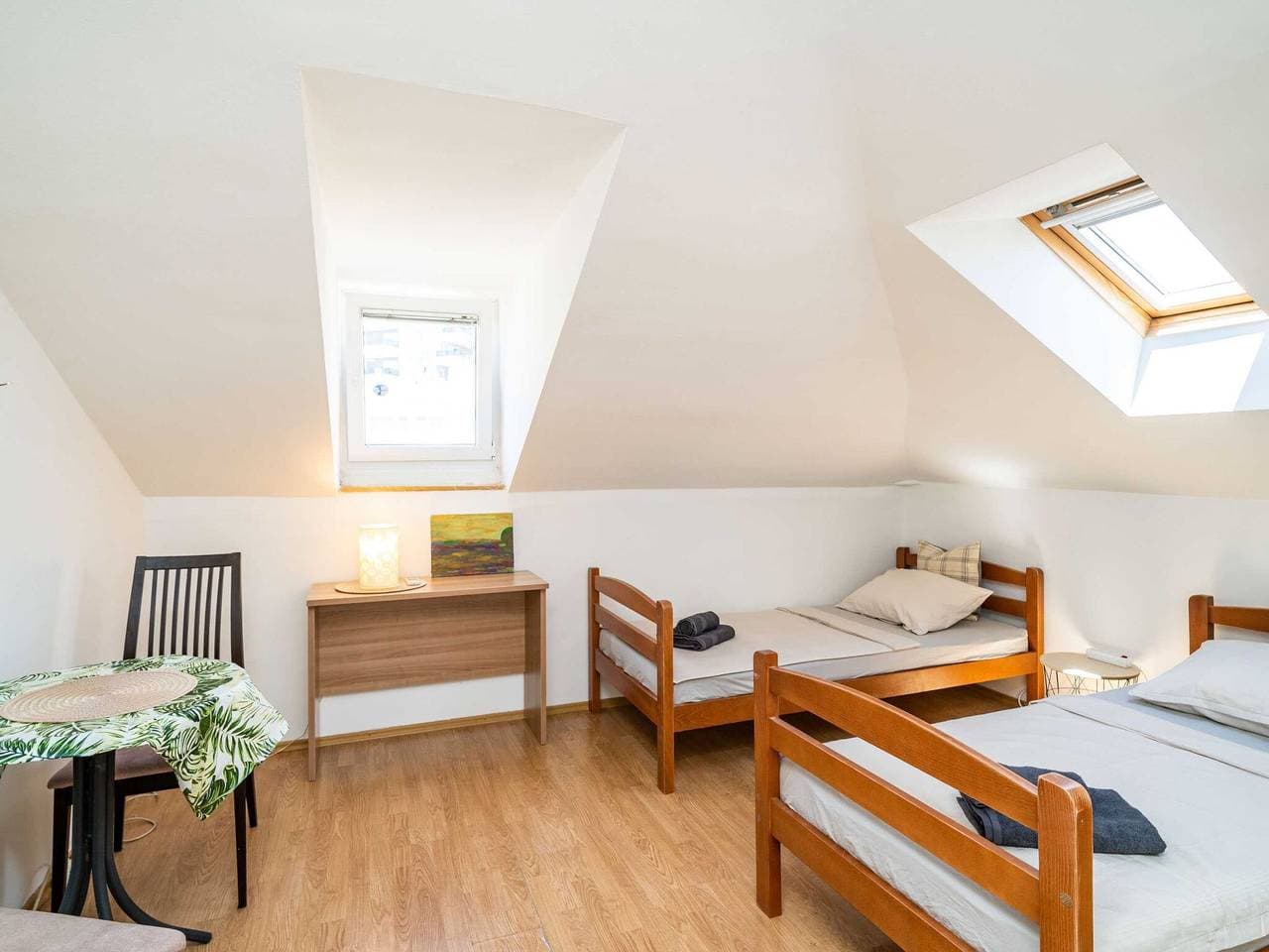 Foto 4 von 22: Rooms Nina - Double or Twin room with shared terrace - 1