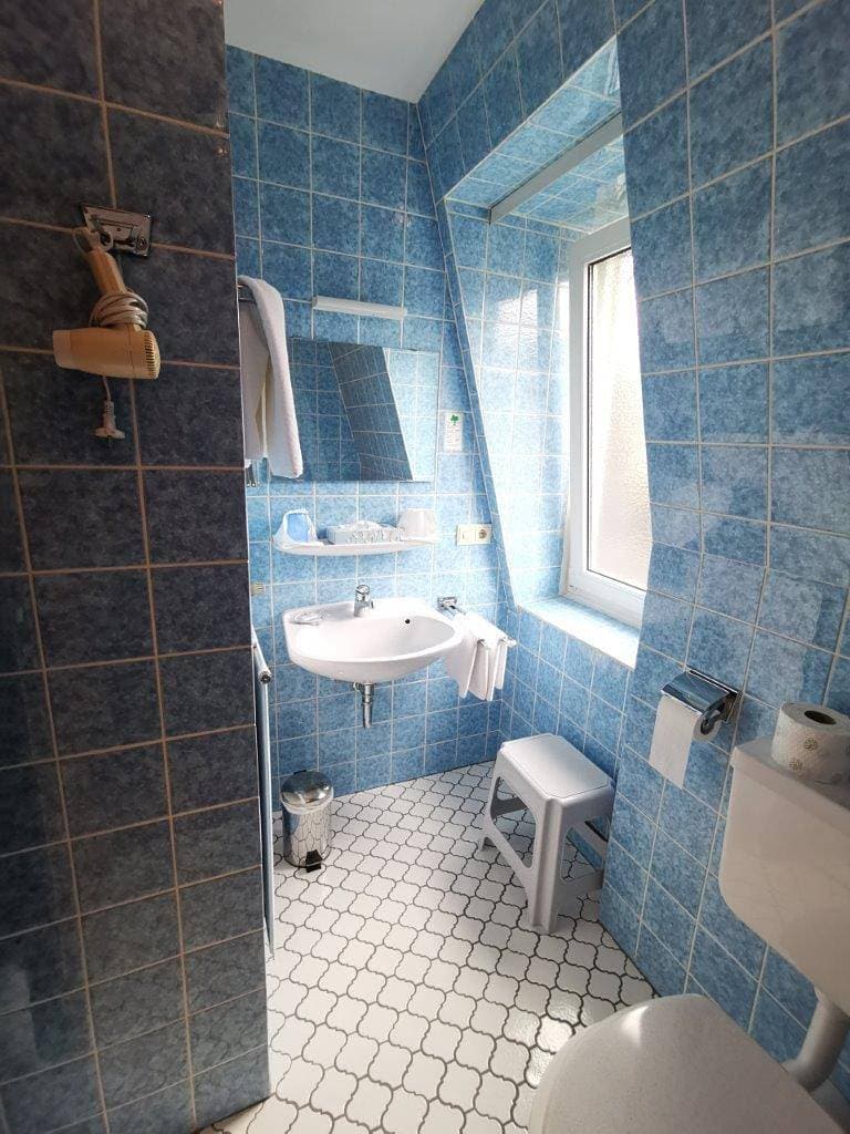 Foto 12 von 12: Haus am Kurpark - Hotel garni - Budget-Doppelzimmer inklusive Frühstück