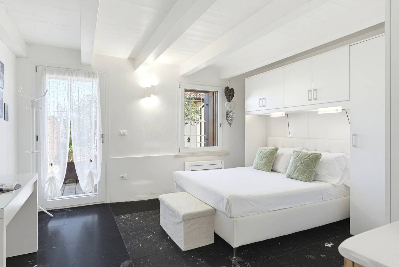 Foto 9 von 22: Regarda - The romantic place, Wohnung mit Pool und Parkplatz