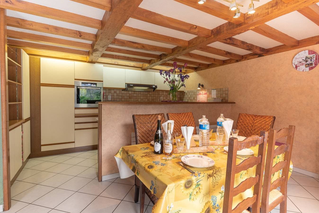 Foto 9 von 20: Ferienhaus 'Cottage Au Calme' mit Bergblick, privater Terrasse und privatem Garten