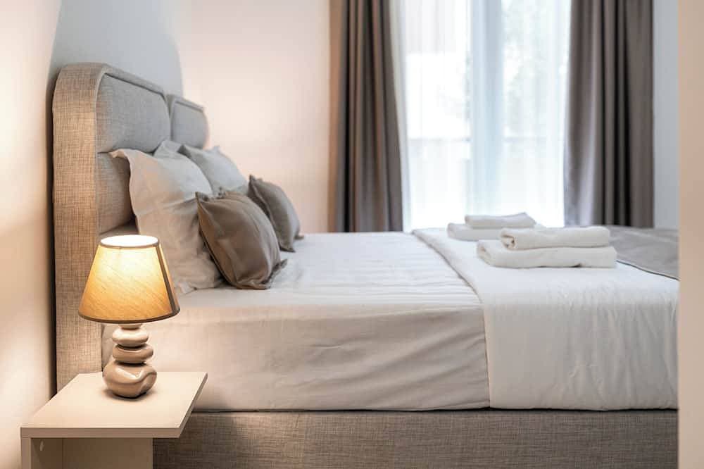 Cozy Double Room near the Beach 1