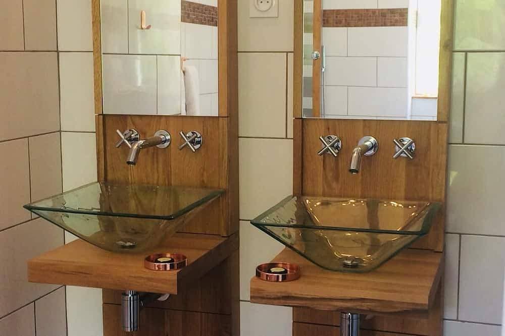 Foto 9 von 30: Studio-Übergroß-Ensuite mit Whirlpool-Wanne-Bergblick-Kig size