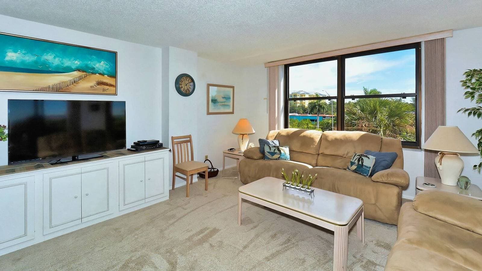 Foto 6 von 38: Rent this Luxury 5 Star Apartment on The Anchorage, Siesta Key Apartment 1008