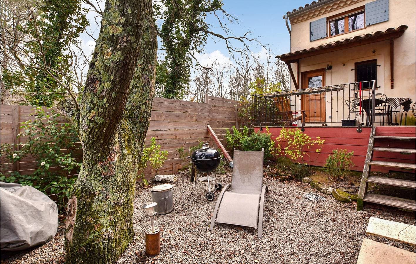 Appartement am Pool mit Parkplatz & WiFi | 1km nach Aubignan 1