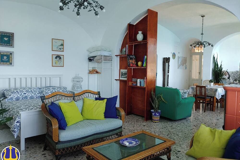 Foto 7 von 30: Villa Neptune at the beginning of the Amalfi Coast Cin No. It065157B4Vgm390Gl.