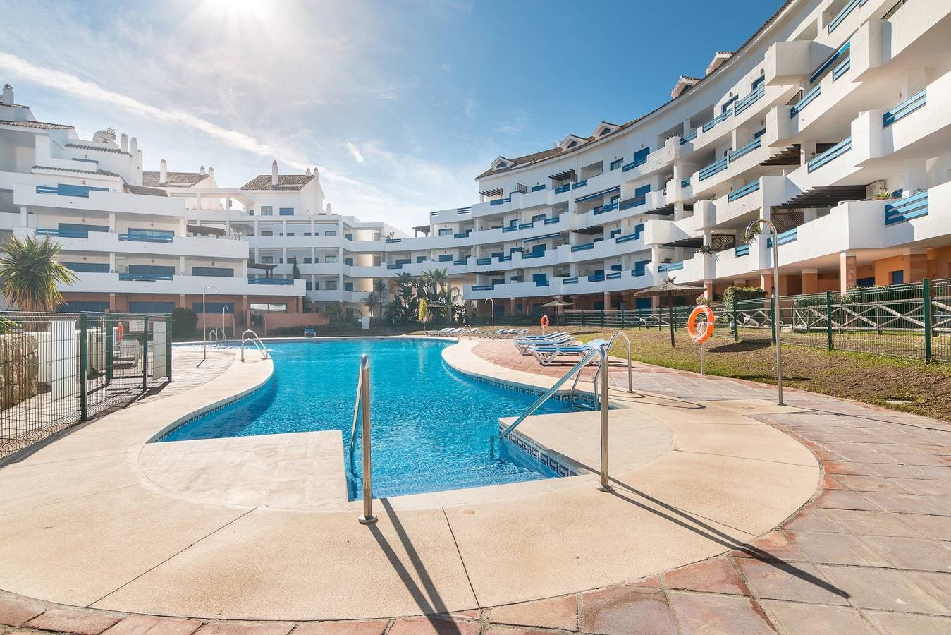 Foto 13 von 21: Duquesa Suites 2258 Pool View