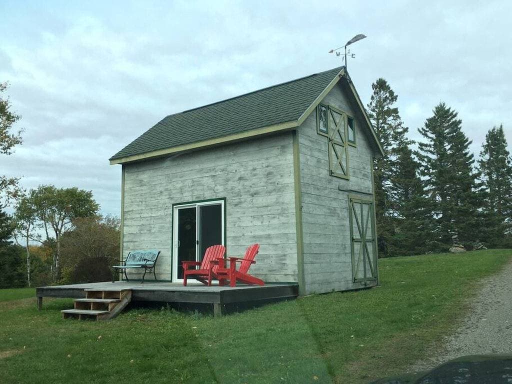 Foto 2 von 21: Charmante Etagenbetten-Hütte in Rossport am Meer