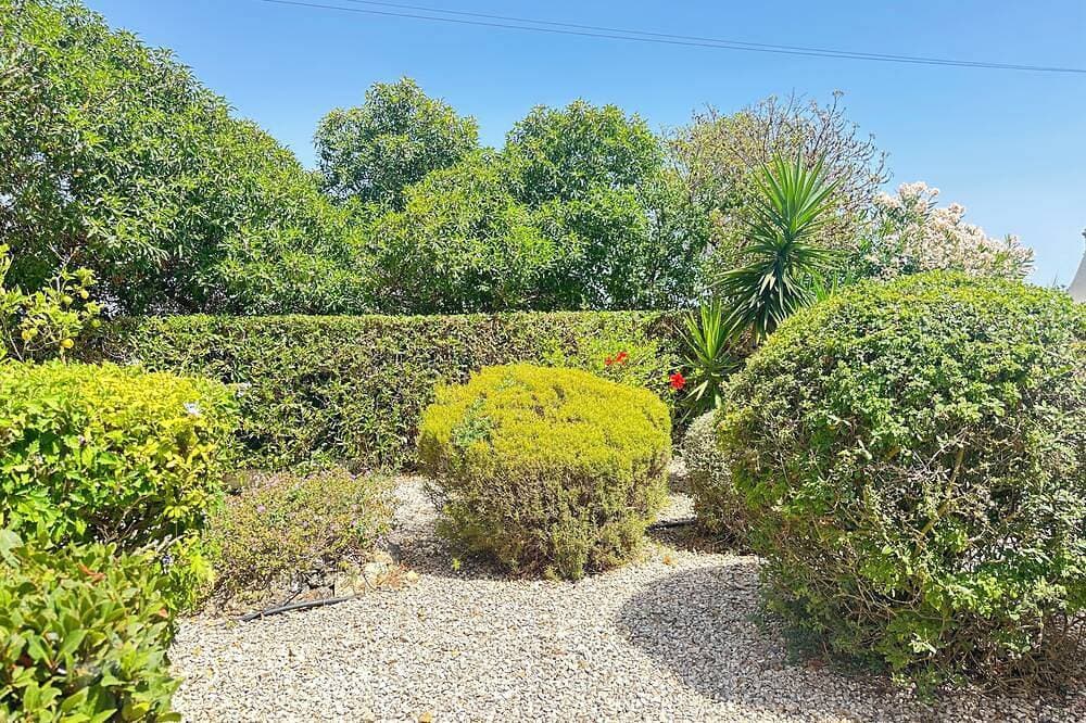 Foto 13 von 24: Eine beeindruckende Villa mit privatem Pool, Klimaanlage, weitläufigen Gärten und kostenfreiem WLAN