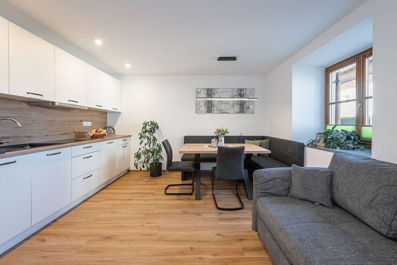 Foto 2 von 21: Ferienwohnung 'Wohnung Morgenduft Schnalserhof' mit Bergblick, Gemeinschaftsterrasse und WLAN