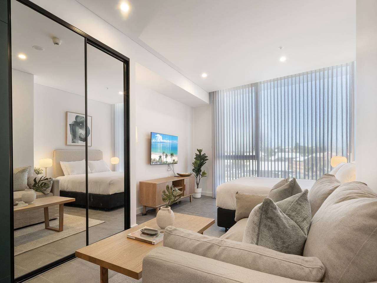 Modernes Studio mit Zugang zu Dachterrasse und Grillplatz 1