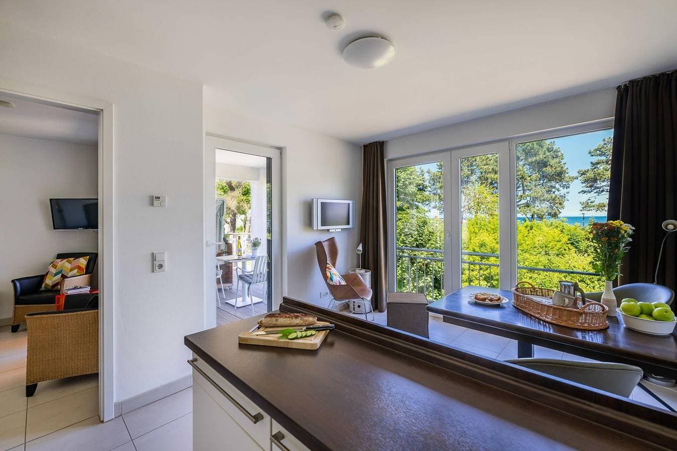 Foto 3 von 12: Stilvolle Ferienwohnung mit traumhaften Ostseeblick