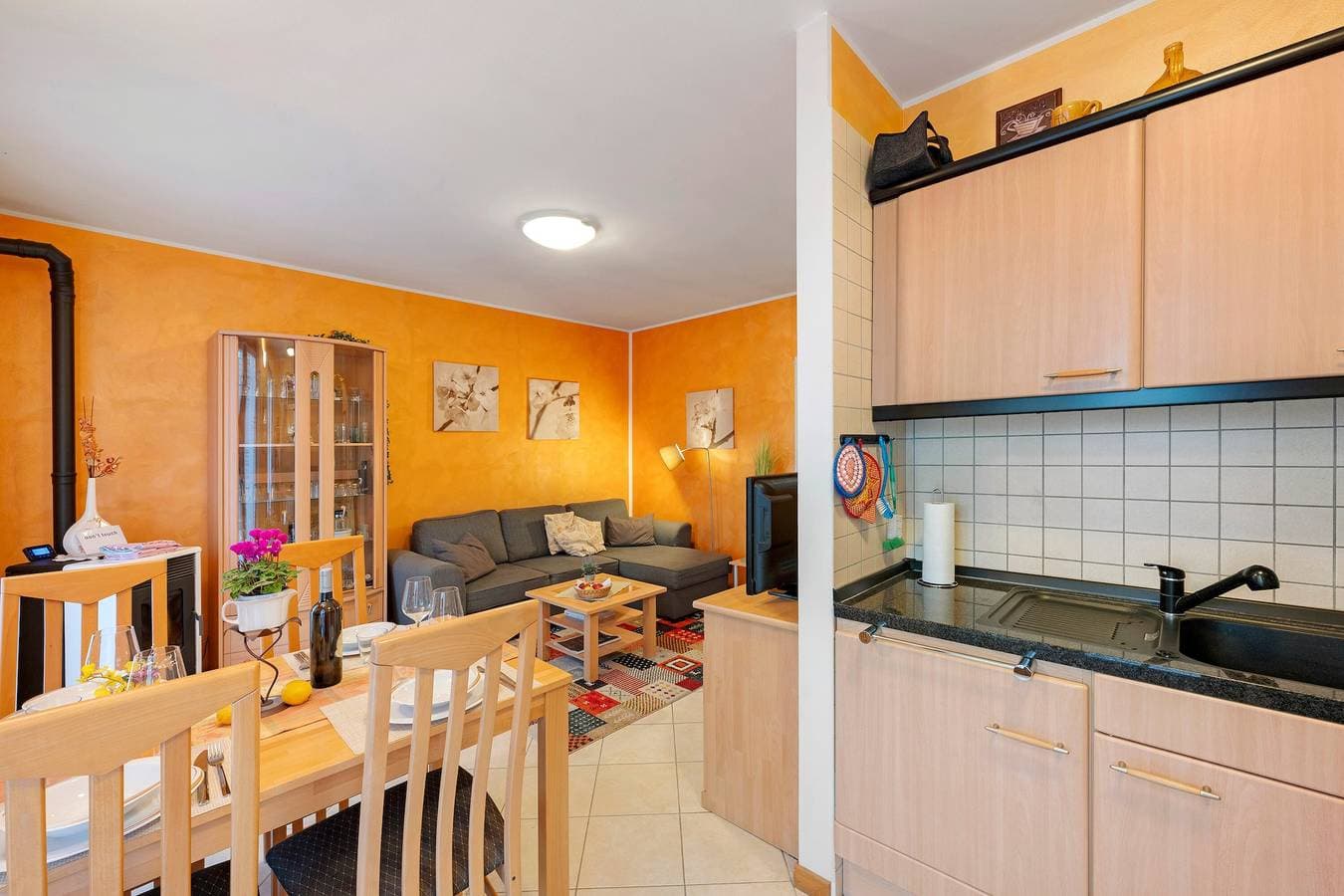 Foto 9 von 28: Ferienwohnung "Entspannung pur zwischen See und Bergen" mit Pool, Terrasse & Whirlpool