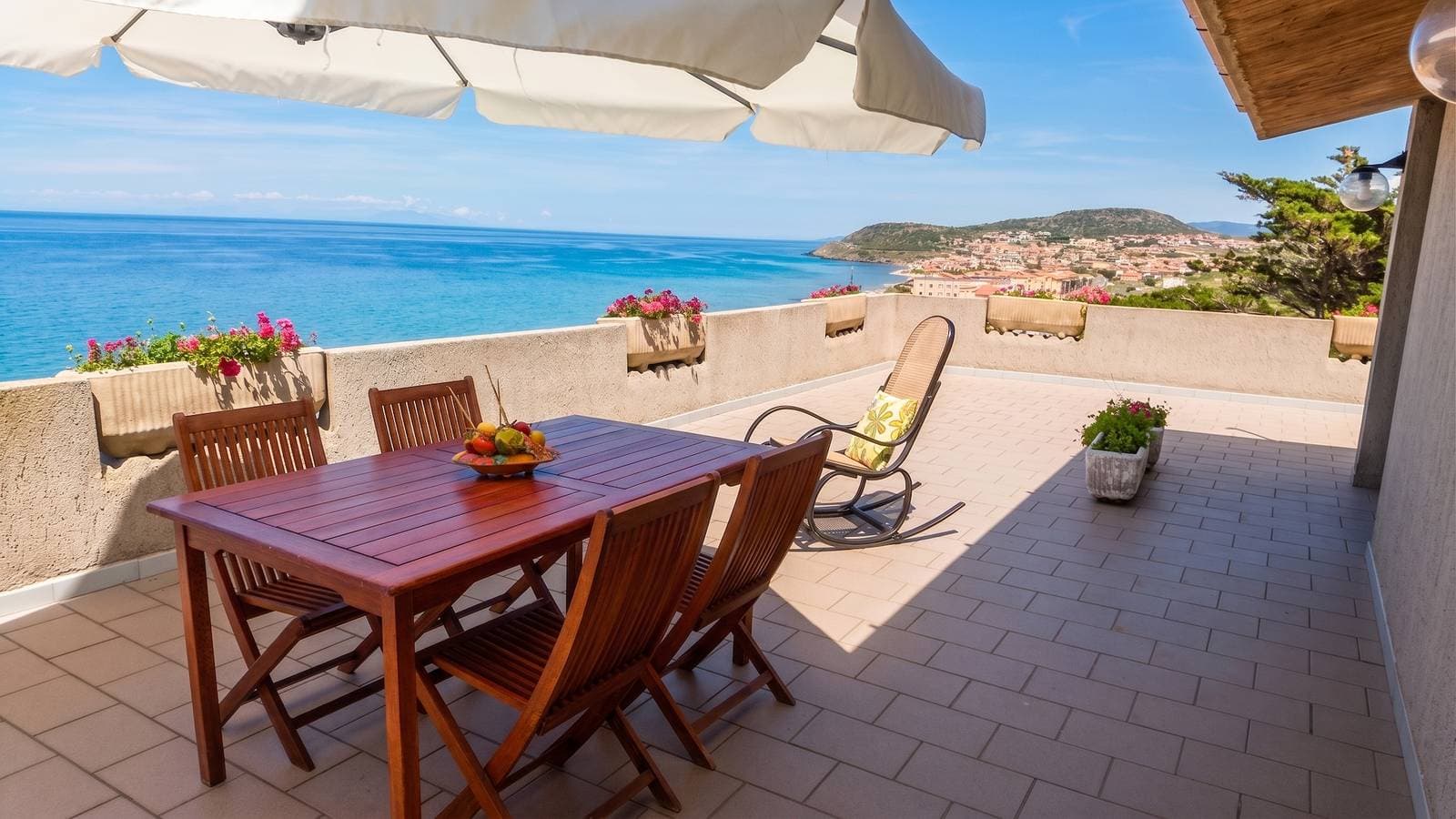 Moderne Wohnung in Castelsardo mit Meerblick 1