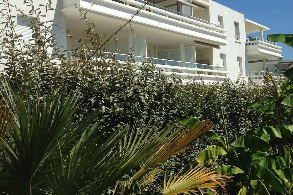 Foto 9 von 30: Neue Luxuswohnung mit Meerblick, Pool, Garage und Stränden 200m