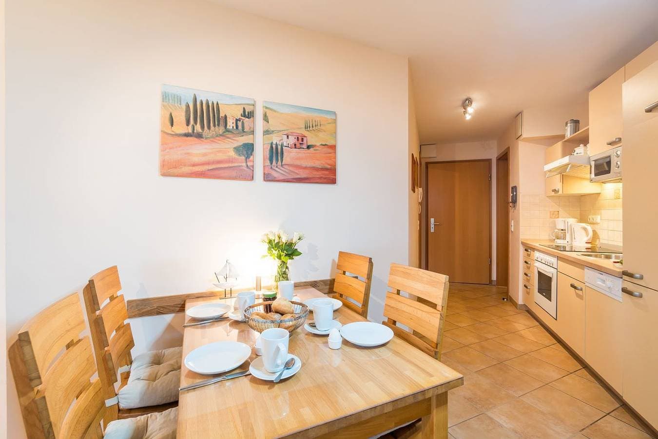 Foto 6 von 10: Appartement mit Balkon und tollem Meerblick, direkt am Strand