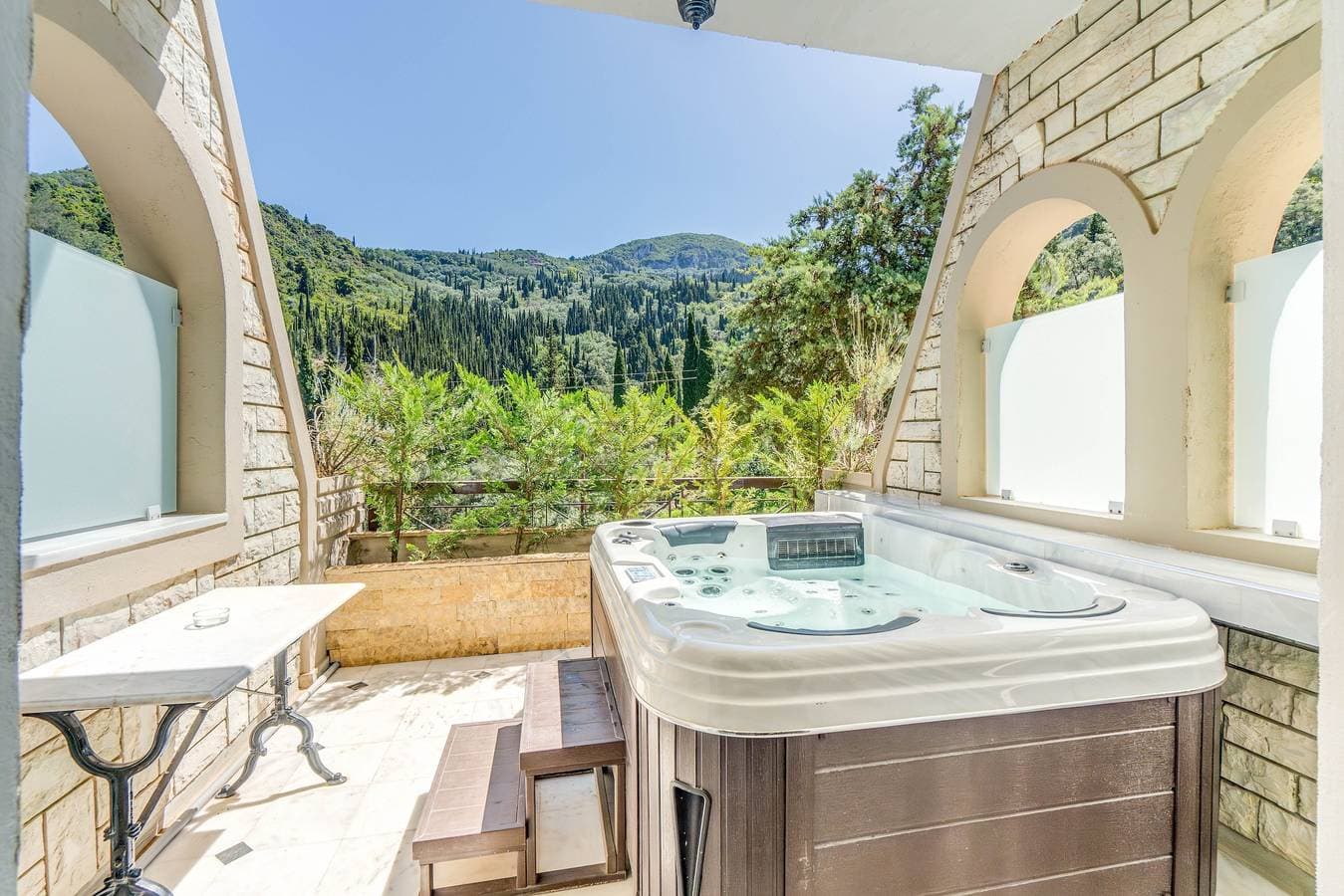 Doliva Studio Anthi private jacuzzi 1